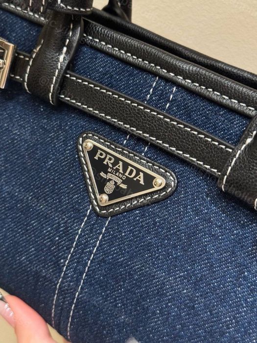 Geanta Prada Baby Bonnie