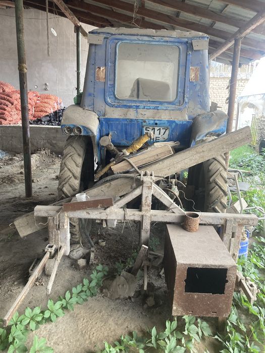 traktor sotiladi