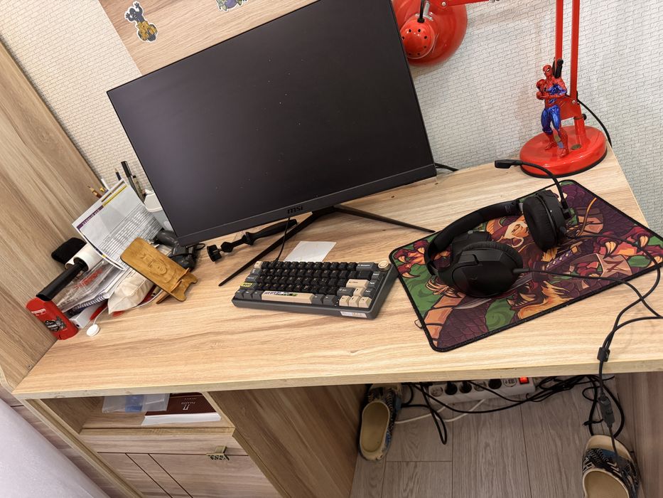 Продам детский стол