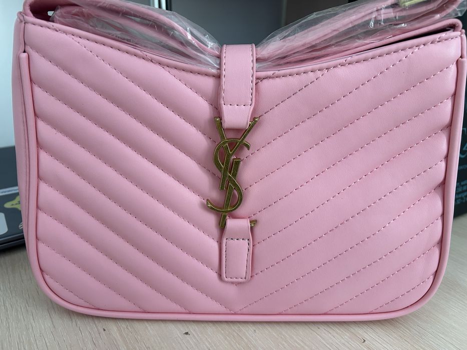 Сумкa Yves Saint Laurent