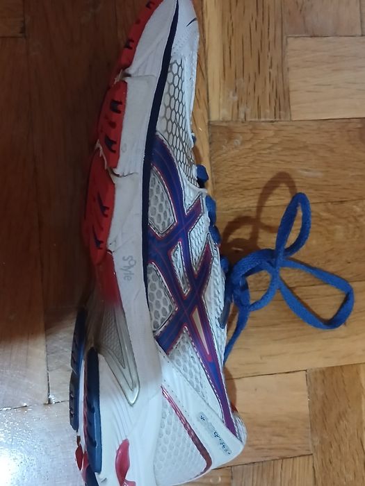 Маратонки ASICS Намаление