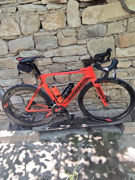 Шосеен велосипед Giant Propel 2018