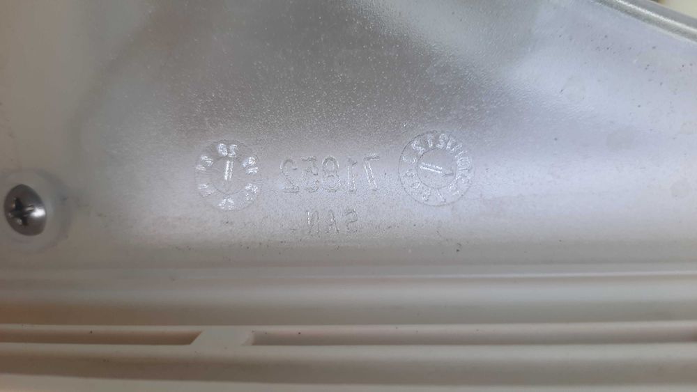 Люк с вентилатор