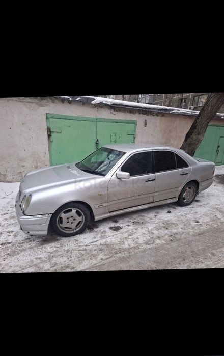 Машина Мерседес лупарик