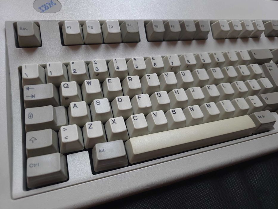 IBM Model F/M клавиатури