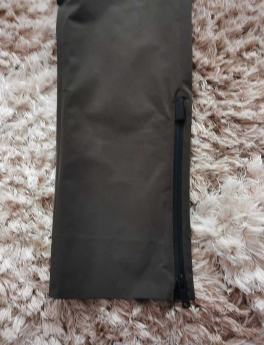 Pantaloni bărbați Prada,mărime 48