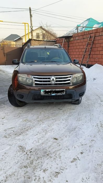 Продаю машину Renault duster 2015 года