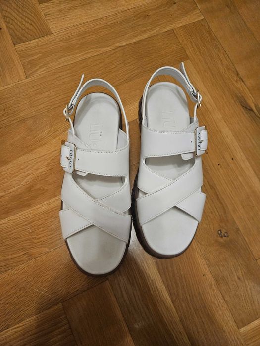 Бели сандали liu jo