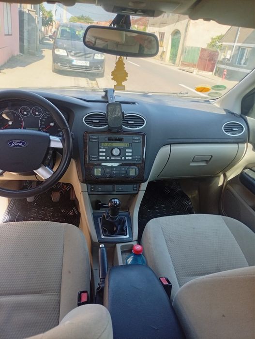 Vand ford focus 1.6 benzina