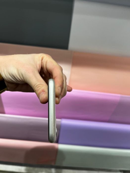 Iphone 11 на 64 гига