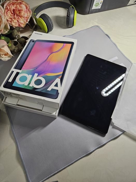 Samsung Tab A продам