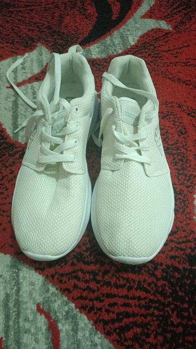 Vind adidași Kappa Sh Nr 44 la 100lei fix