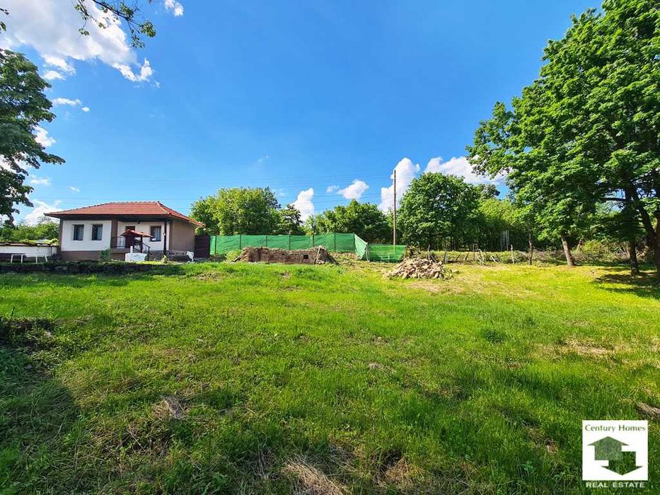125190 Два парцела с къща, стопански постройки и кладенец в с. Гърдевци, Еленския балкан, до язовир Йовковци