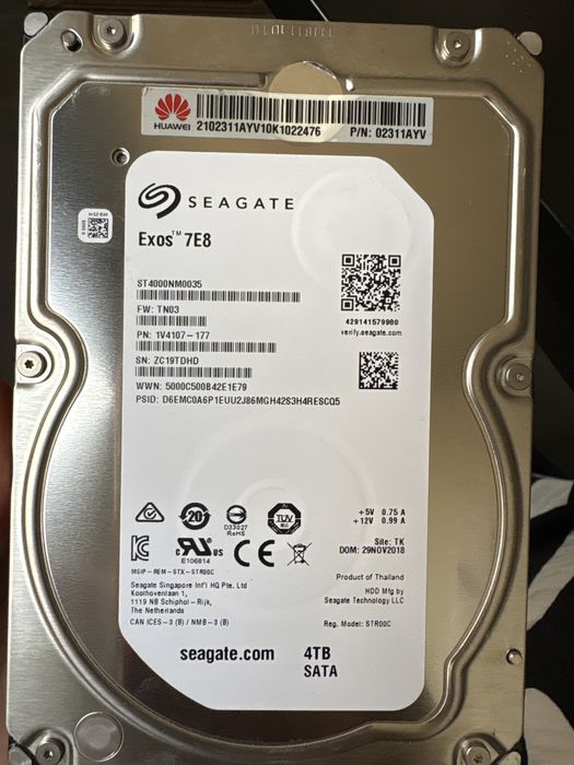 Vând HDD-uri Seagate Exos 7E8, 4TB, model ST4000NM0035