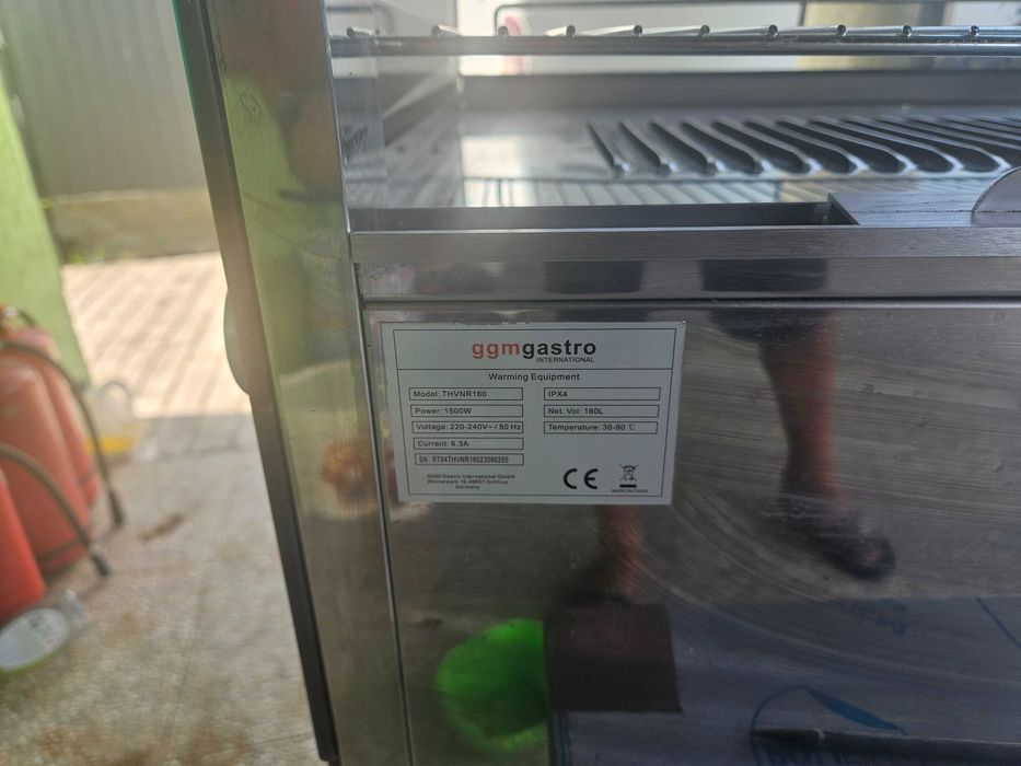 Vitrina calda profesionala-Ca noua ( utilizata 2 saptamani)