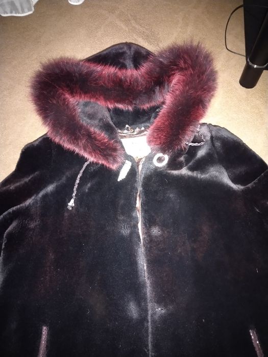 Продам шубу зимнюю