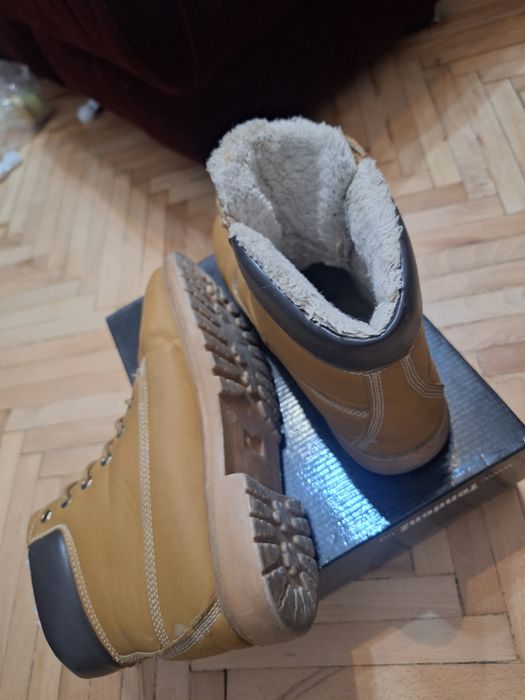 Топли  ботуши /боти 40 номер и Детски блузи нови Waikiki 12