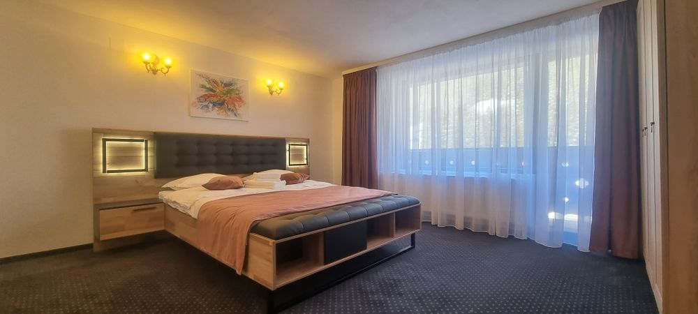 Închiriez pensiune "Bucegi Panorama" din Moieciu de sus