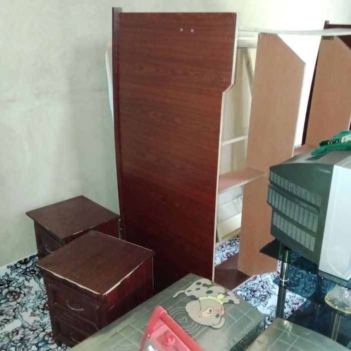 Продам спальный гарнитур