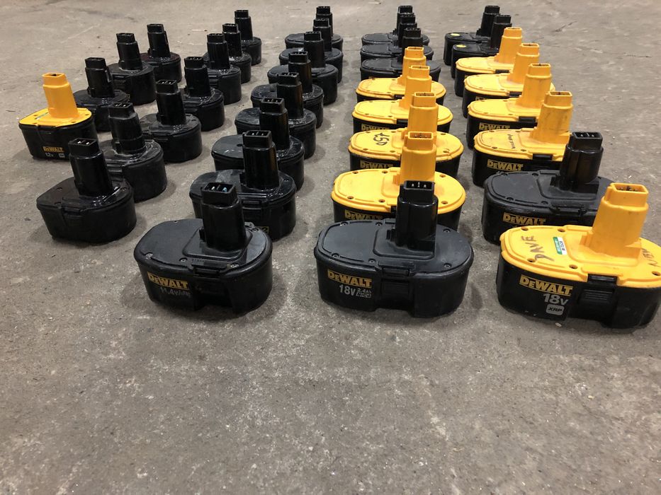 Батерии / неработещи / Dewalt - 12 V