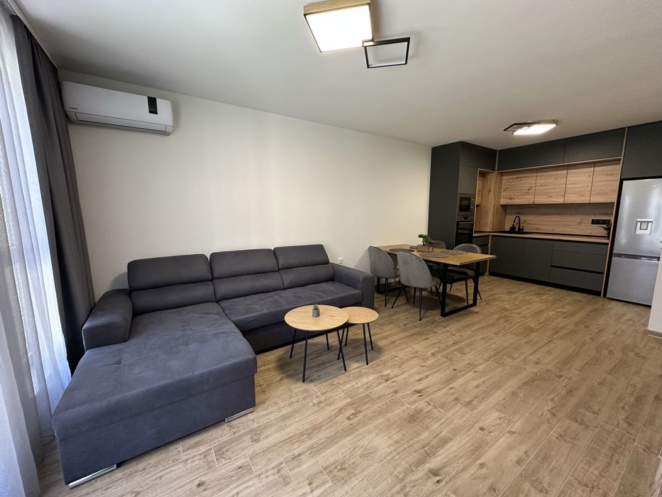 Дава се под наем Двустаен апартамент в Пловдив, Остромила - 60 кв.м за 663 € - Снимка #2