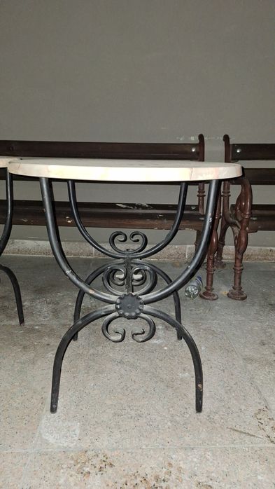 Мраморна маса от ковано желязо