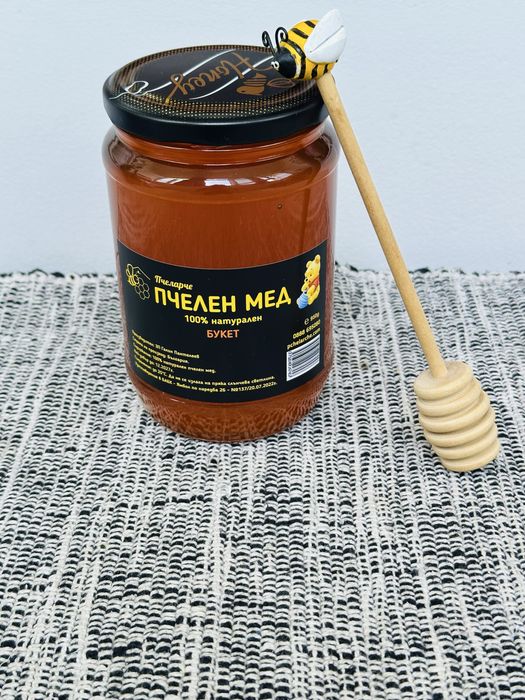 Мед 100 % натурален пчелен мед.
