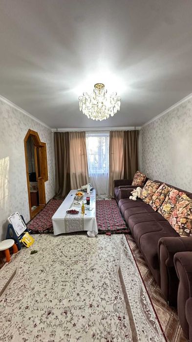 Продаётся самая дешёвая 3-комнатная квартира в 11 мкр. Этаж 1 из 5