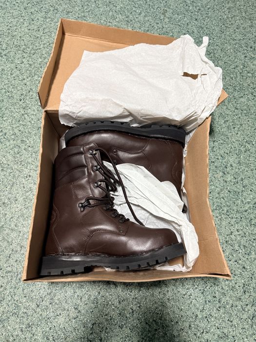 Bocanci militari de iarna