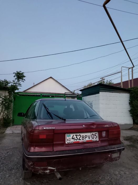 Продам Mitsubishi Lancer 90год