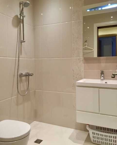 Дава се под наем Тристаен апартамент в София, Хладилника - 84 кв.м за 648.21 € - Снимка #4