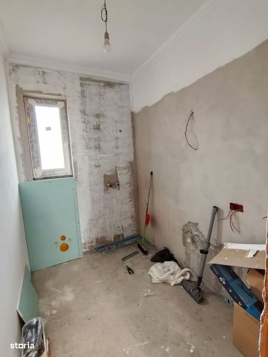 Casă nouă cu 3 camere,2 bai și curte privată imprejmuita si amenajata.