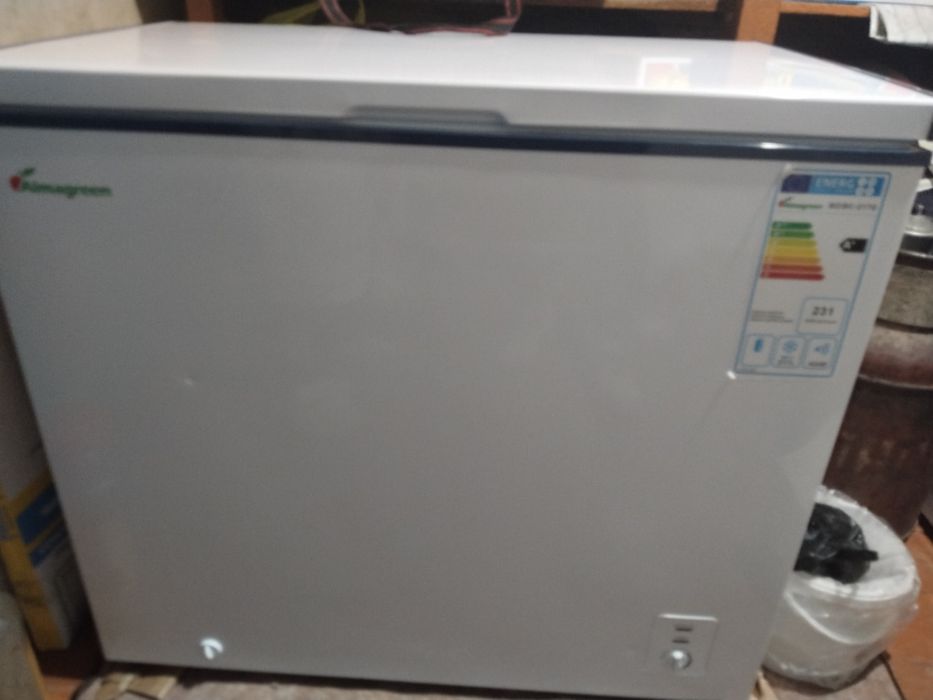 Продам срочно морозильник