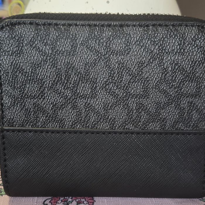 Дамско портмоне DKNY