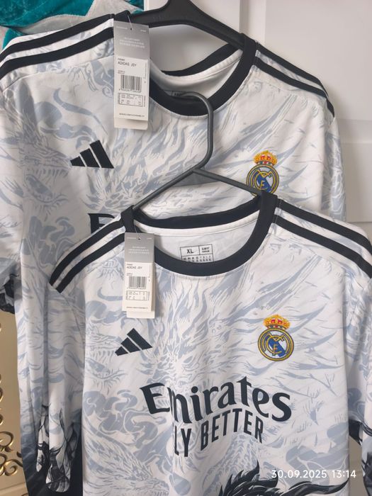 Продам две футбольные формы