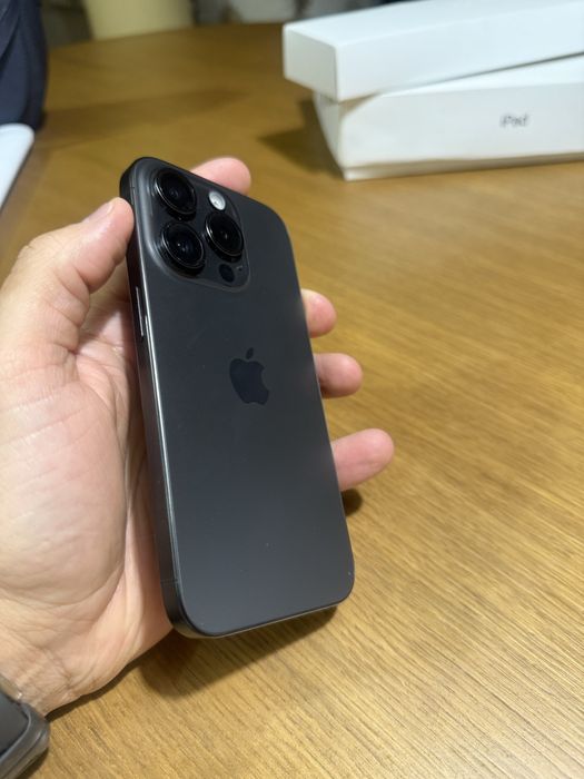 Iphone 15 pro -black 512gb