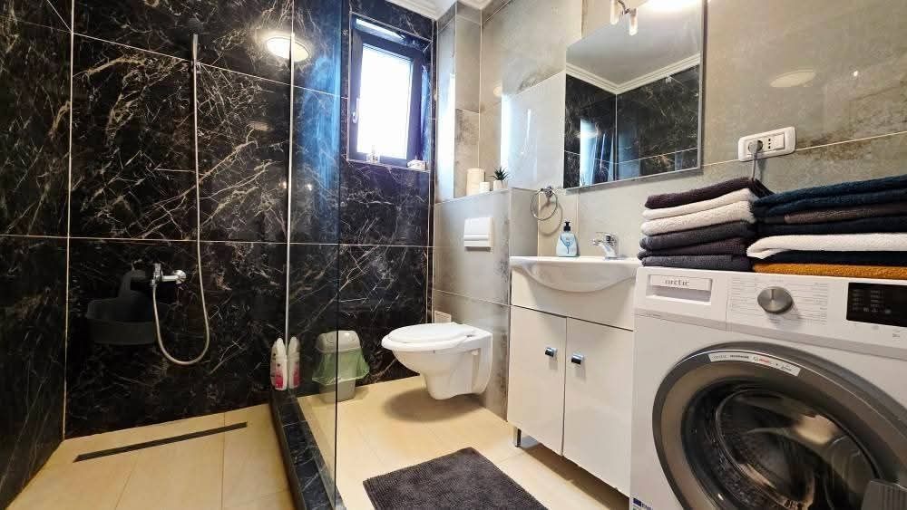 Apartament 3 camere, Bloc NOU, Zona UTA-AFI - More