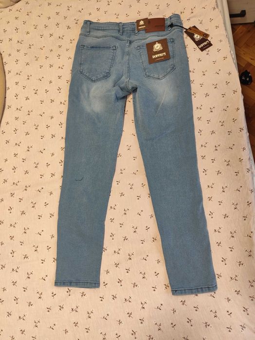 Мъжки дънки слим, размер 32. Чисто нови с етикет.