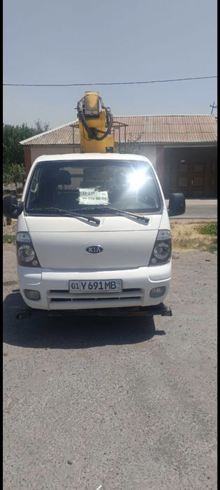 Авто Киа вышка сотилади.