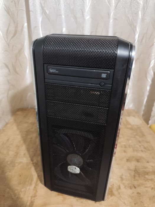 Компютър i5 4590, 12 gb ram, 240 ssd