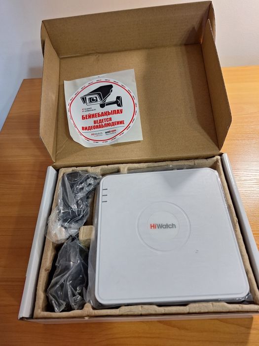 Видеорегистратор  для видеонаблюдения HI Wath DS-H104G на 1 TB