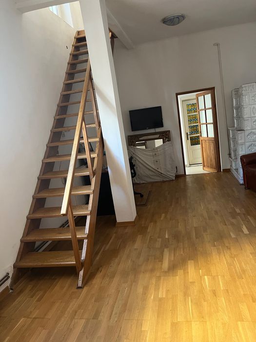 Casa de vanzare 5 camere zona Titulescu-Grivita