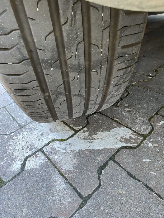 Vând anvelope vară și jante pe 16