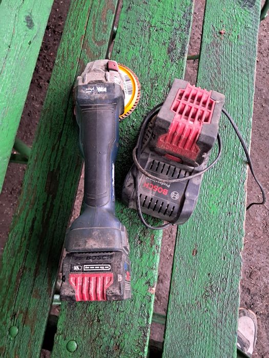 Vand flex bosch pe acumulator