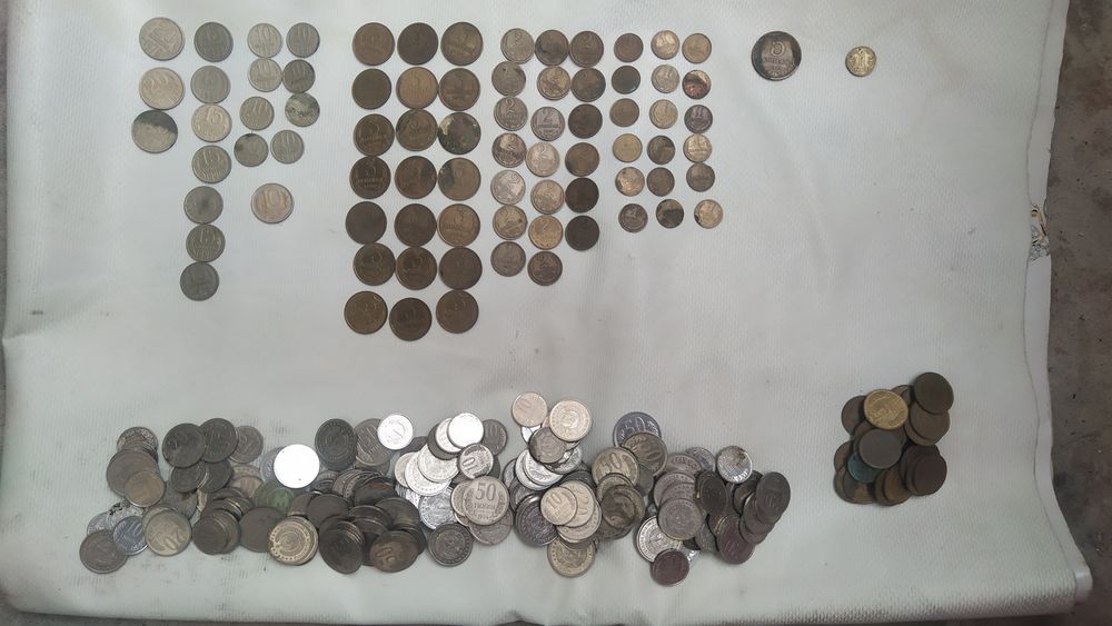 Продается монеты со времён СССР и Узбекистана