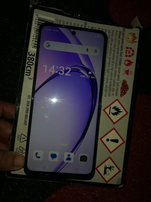 Oppo a40 cu folie de sticla