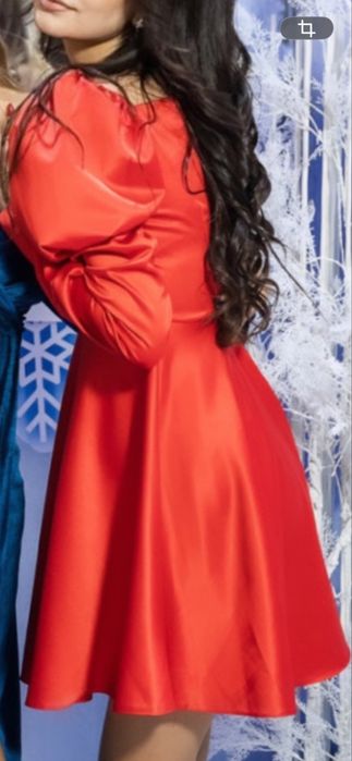 Продам красное платье