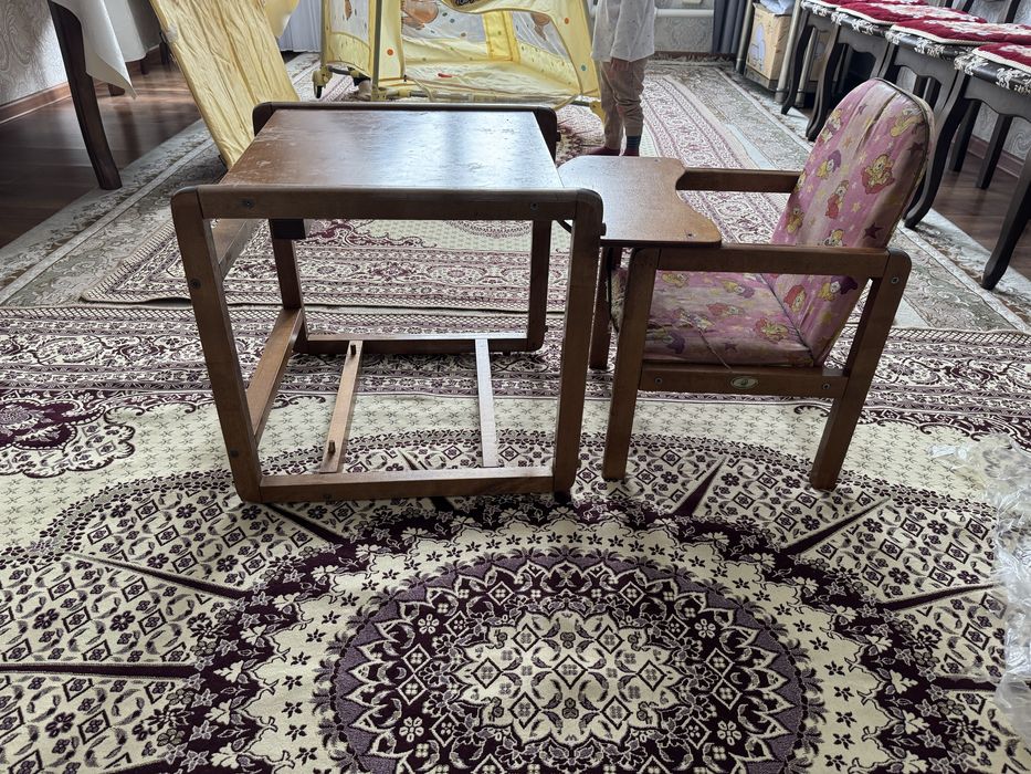 Детский столик.