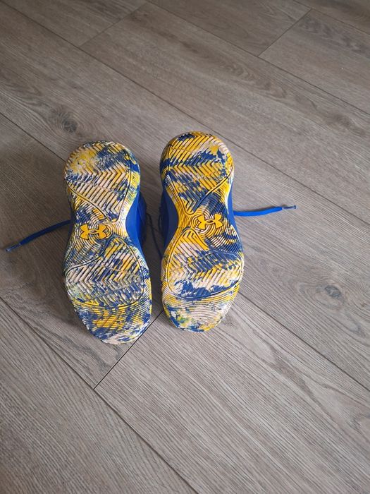 Баскетболни обувки Under Armour Ua Gs Jet 2130