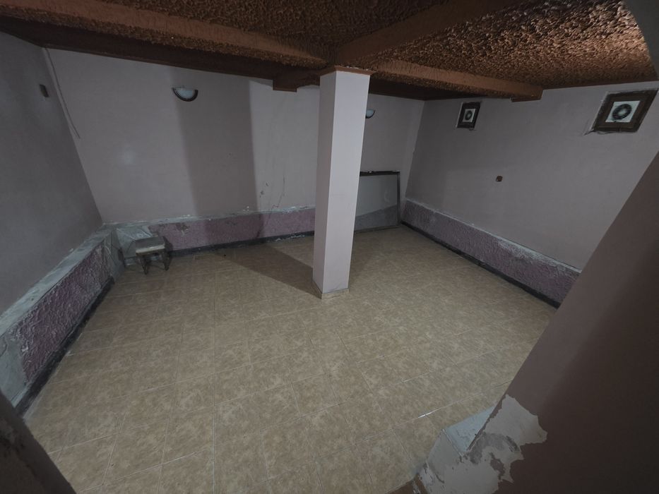 SPATIU DE INCHIRIAT / P1-70m2 + Beci-30m2  / Baie proprie/ UTILAT